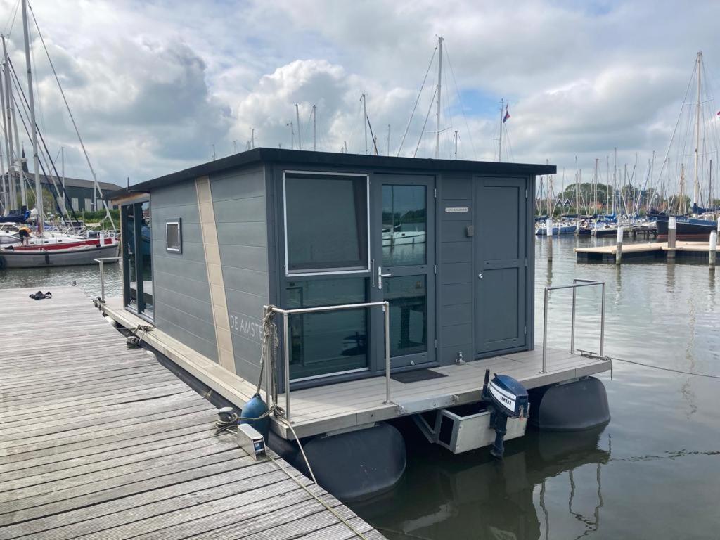 Отель Houseboat De Amstel Монникендам Экстерьер фото